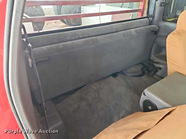 image for item EO4870 1997 Dodge Ram 2500 Club Cab flatbed pickup truck