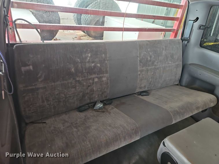 image for item EO4870 1997 Dodge Ram 2500 Club Cab flatbed pickup truck