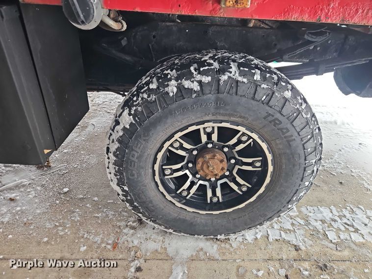 image for item EO4870 1997 Dodge Ram 2500 Club Cab flatbed pickup truck