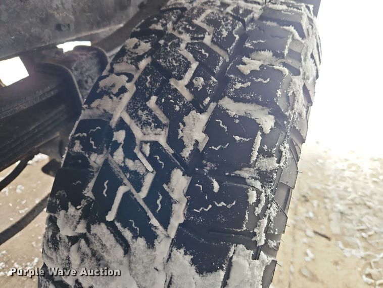 image for item EO4870 1997 Dodge Ram 2500 Club Cab flatbed pickup truck