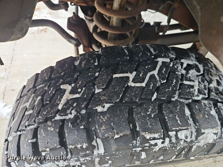 image for item EO4870 1997 Dodge Ram 2500 Club Cab flatbed pickup truck