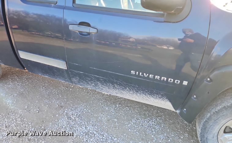 image for item EO4881 2007 Chevrolet Silverado 1500 Ext. Cab pickup truck