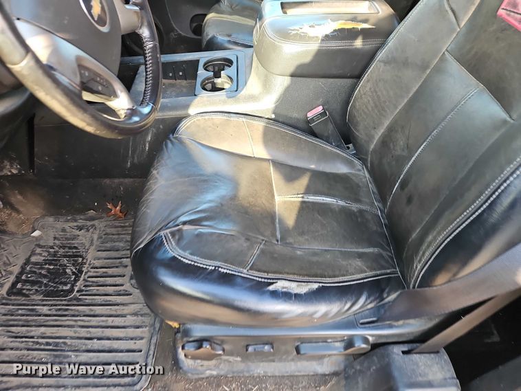 image for item EO4881 2007 Chevrolet Silverado 1500 Ext. Cab pickup truck