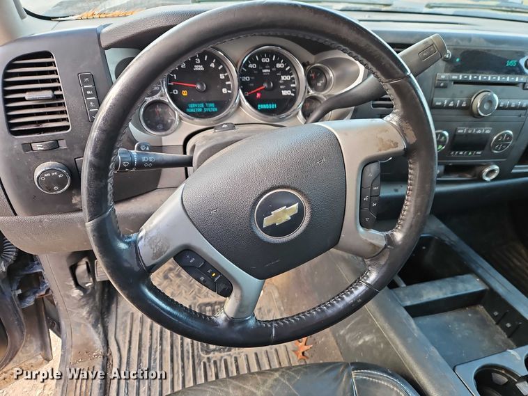 image for item EO4881 2007 Chevrolet Silverado 1500 Ext. Cab pickup truck