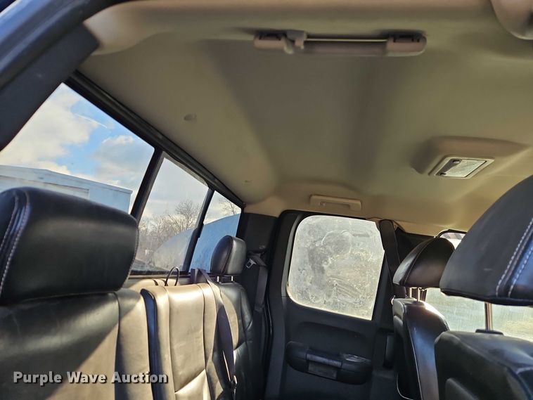 image for item EO4881 2007 Chevrolet Silverado 1500 Ext. Cab pickup truck