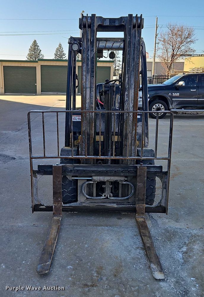 image for item EO4901 Yale GDP060VX forklift