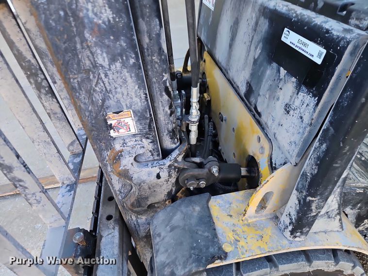 image for item EO4901 Yale GDP060VX forklift