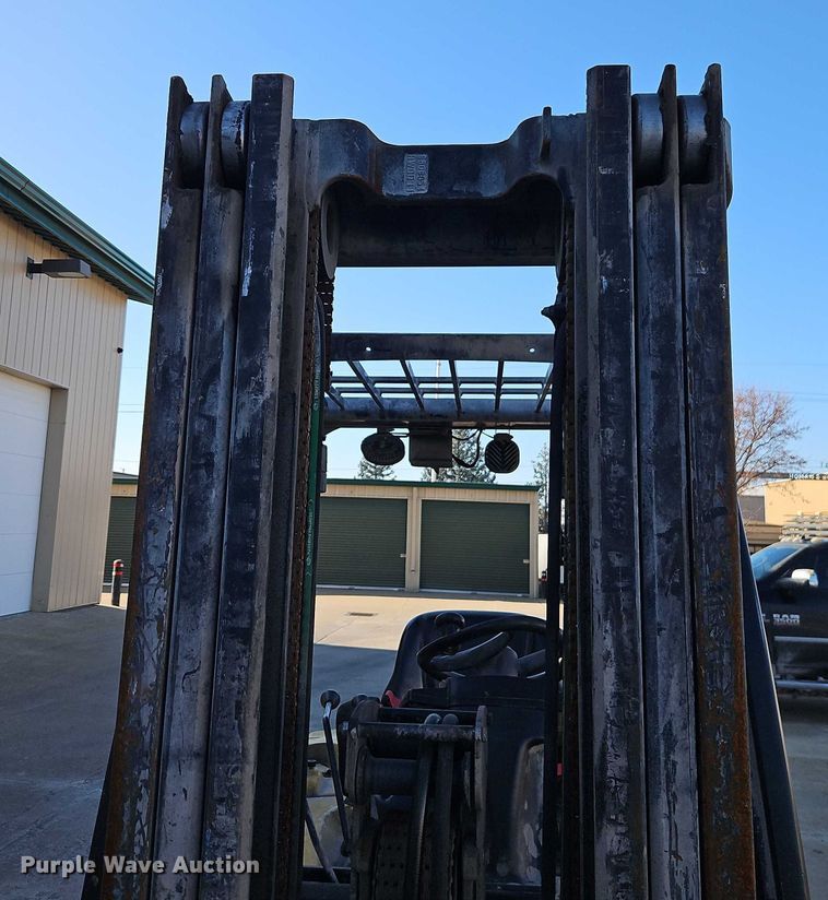 image for item EO4901 Yale GDP060VX forklift