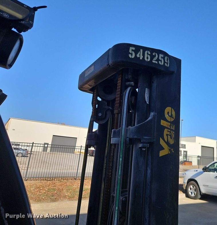image for item EO4901 Yale GDP060VX forklift