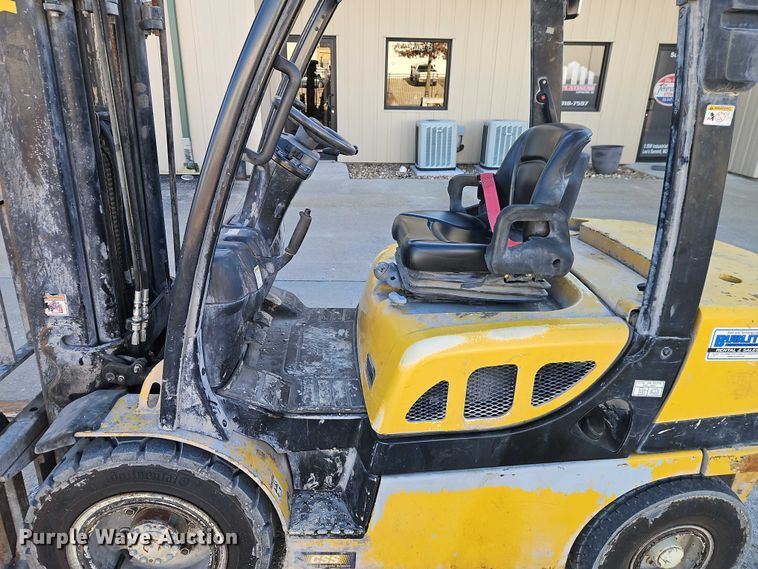 image for item EO4901 Yale GDP060VX forklift
