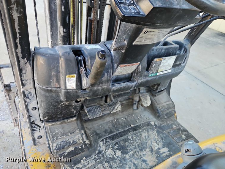 image for item EO4901 Yale GDP060VX forklift