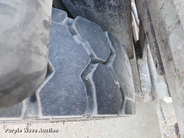 image for item EO4901 Yale GDP060VX forklift