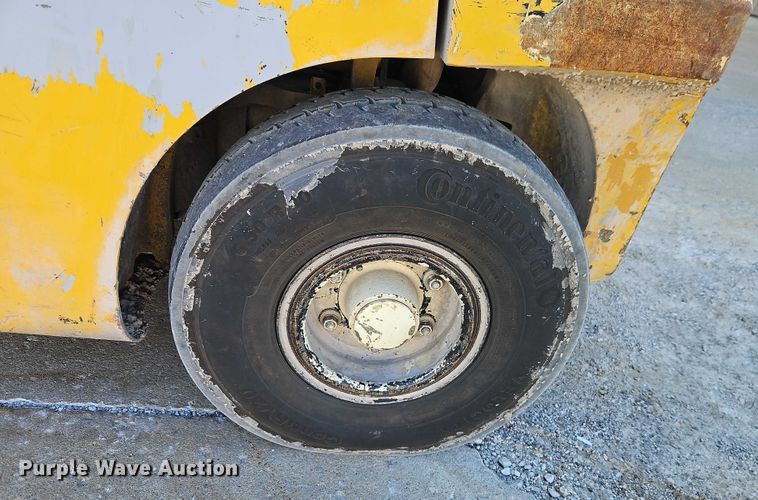 image for item EO4901 Yale GDP060VX forklift