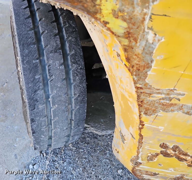 image for item EO4901 Yale GDP060VX forklift