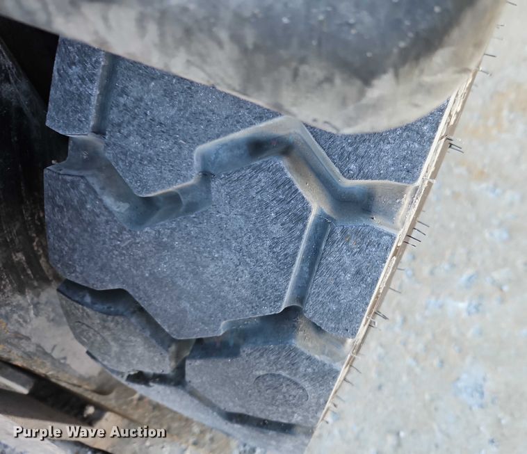 image for item EO4901 Yale GDP060VX forklift