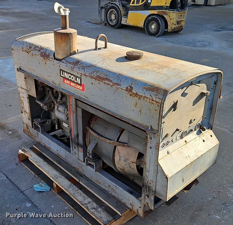 image for item EO4902 Lincoln SAE-350 welder/generator
