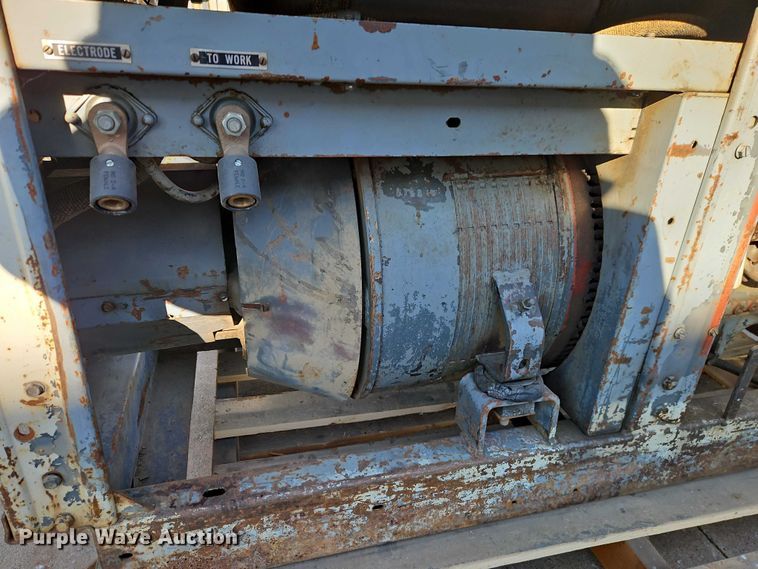 image for item EO4902 Lincoln SAE-350 welder/generator