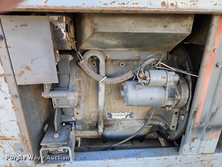 image for item EO4902 Lincoln SAE-350 welder/generator