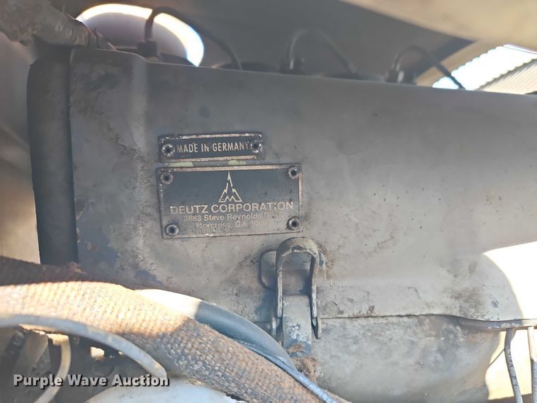 image for item EO4902 Lincoln SAE-350 welder/generator