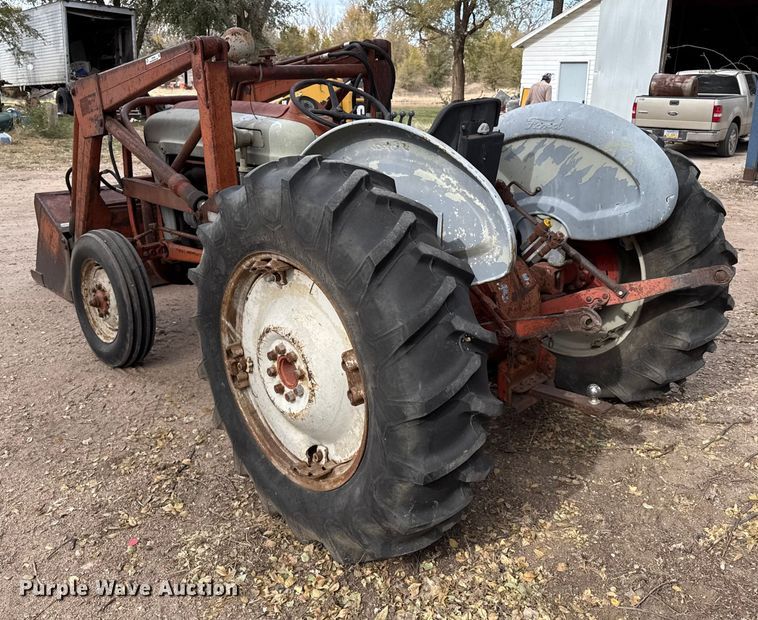 image for item EP0983 1958 Ford 841 