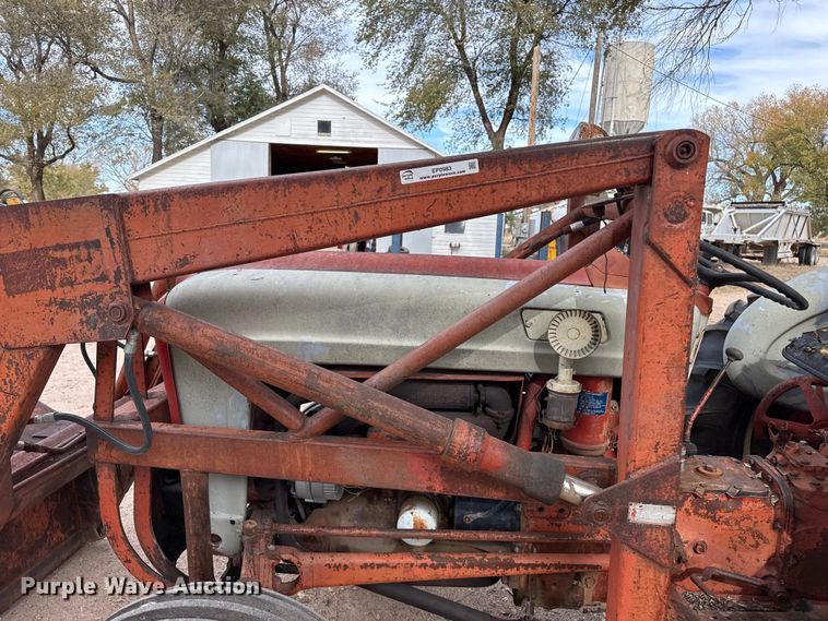 image for item EP0983 1958 Ford 841 