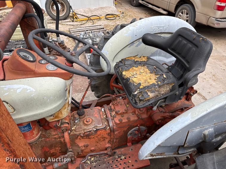 image for item EP0983 1958 Ford 841 