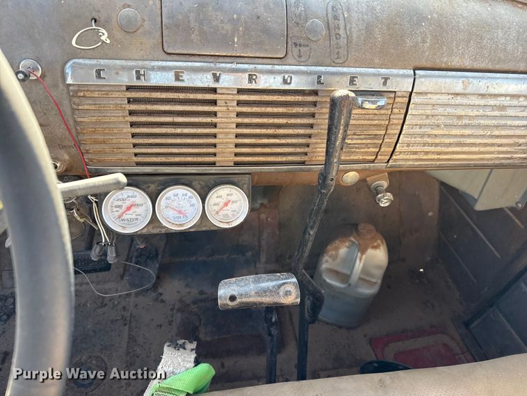 image for item EP2544 Chevrolet 6400 flatbed truck