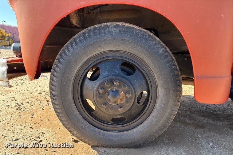 image for item EP2544 Chevrolet 6400 flatbed truck