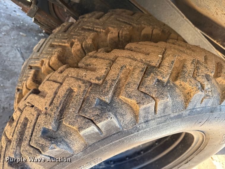 image for item EP2544 Chevrolet 6400 flatbed truck