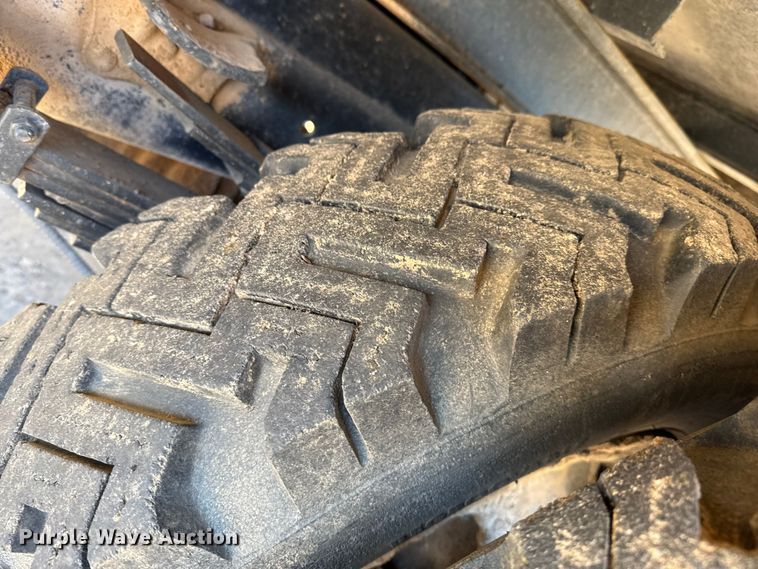 image for item EP2544 Chevrolet 6400 flatbed truck