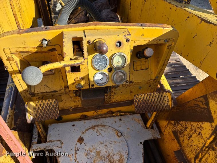 image for item EP2546 Drott 9K3 track loader