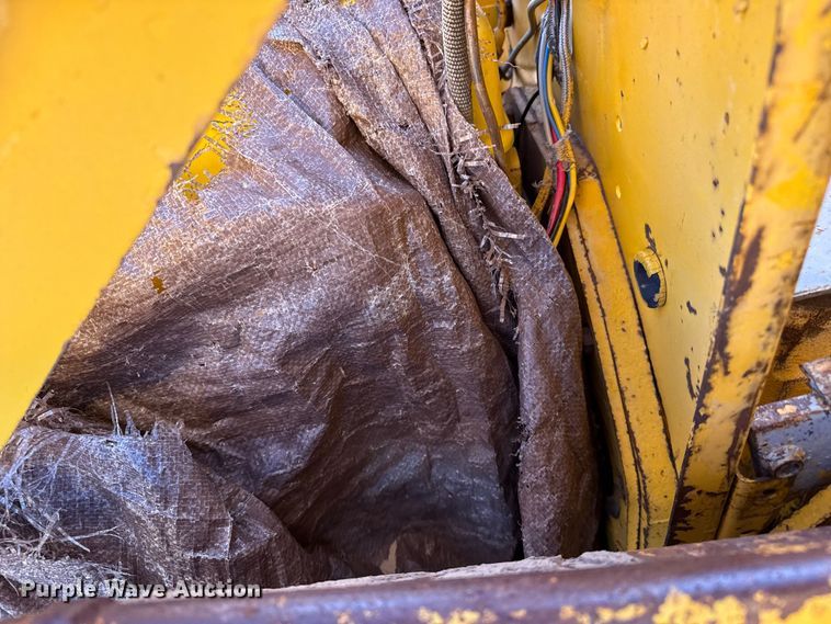 image for item EP2546 Drott 9K3 track loader