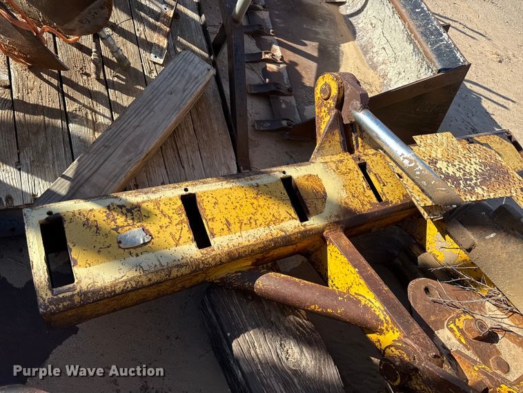 image for item EP2546 Drott 9K3 track loader