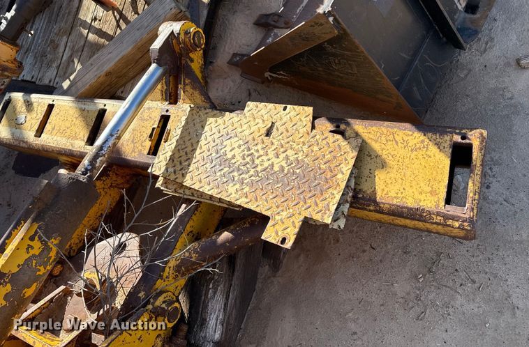 image for item EP2546 Drott 9K3 track loader