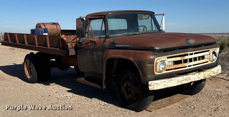 image for item EP2549 Ford F600 dump flatbed truck