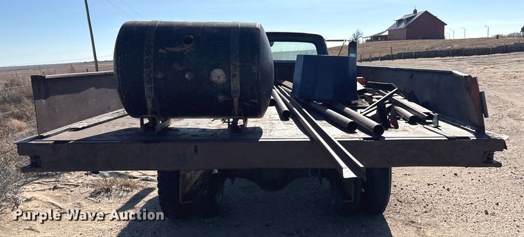 image for item EP2549 Ford F600 dump flatbed truck