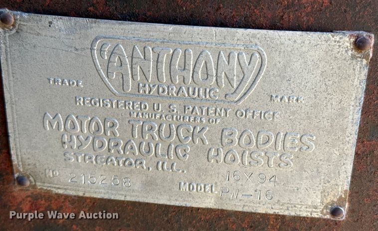 image for item EP2549 Ford F600 dump flatbed truck