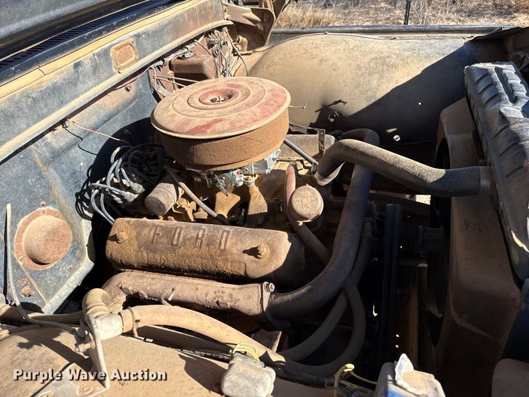 image for item EP2549 Ford F600 dump flatbed truck