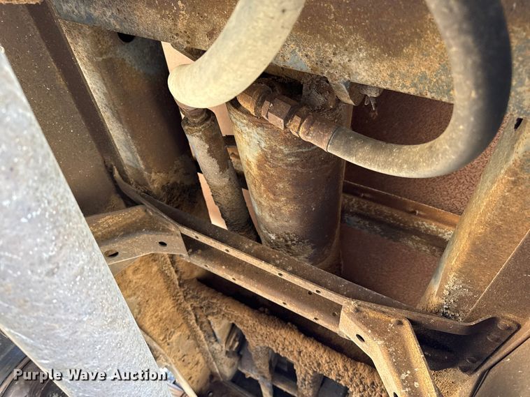 image for item EP2549 Ford F600 dump flatbed truck