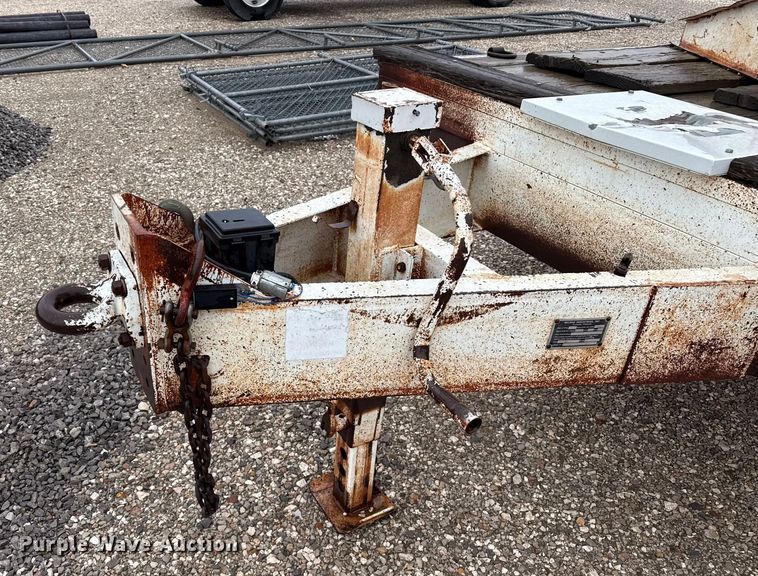 image for item EP2589 1998 Belshe T9 equipment trailer