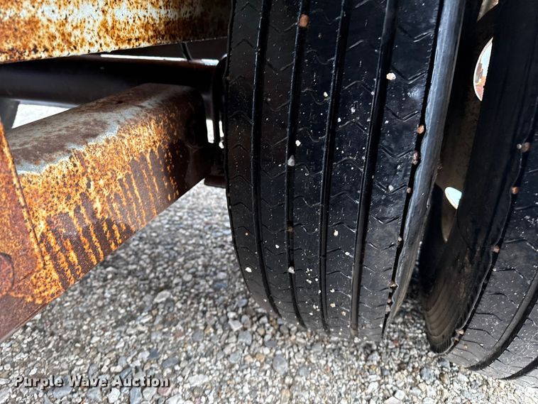 image for item EP2589 1998 Belshe T9 equipment trailer