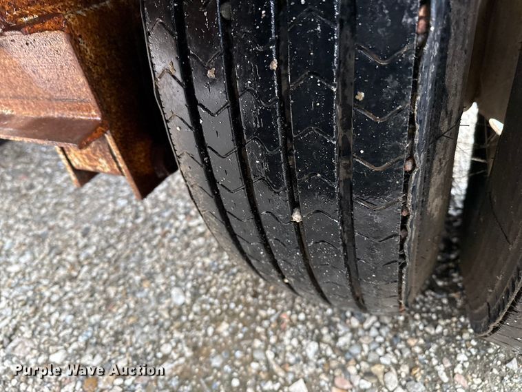 image for item EP2589 1998 Belshe T9 equipment trailer