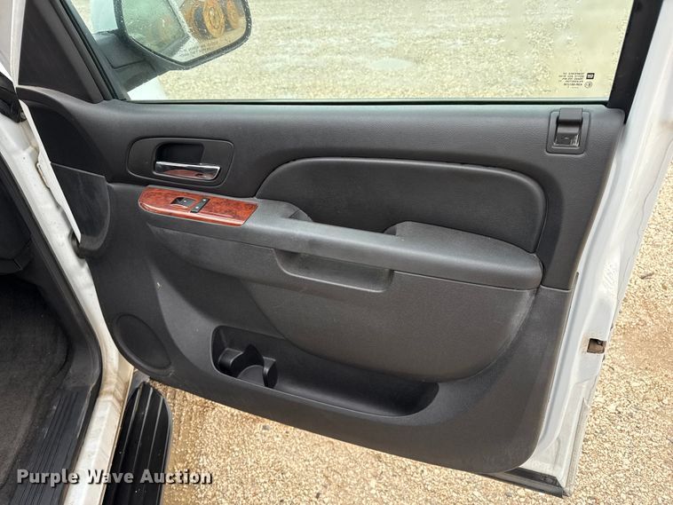 image for item EP2590 2011 GMC Yukon SUV