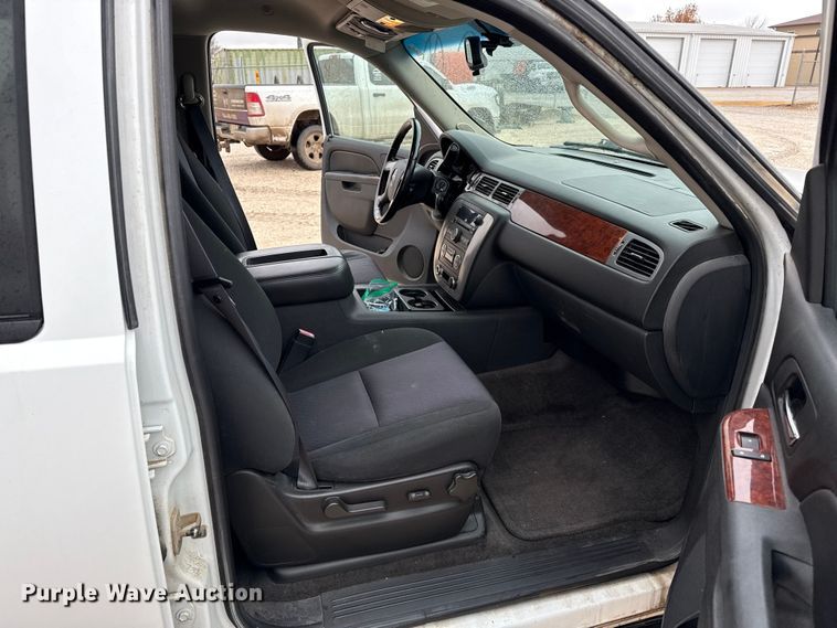 image for item EP2590 2011 GMC Yukon SUV