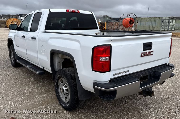 image for item EP2592 2017 GMC Sierra 2500HD Double Cab pickup truck