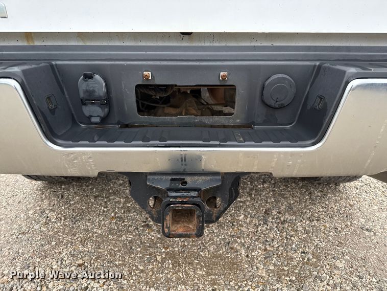 image for item EP2592 2017 GMC Sierra 2500HD Double Cab pickup truck