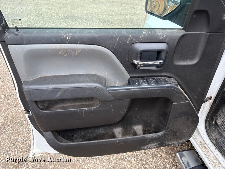 image for item EP2592 2017 GMC Sierra 2500HD Double Cab pickup truck