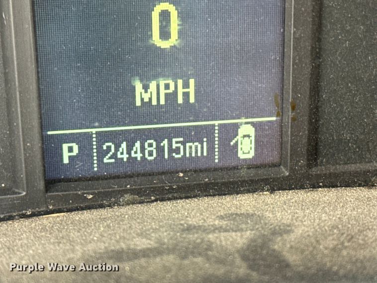 image for item EP2592 2017 GMC Sierra 2500HD Double Cab pickup truck