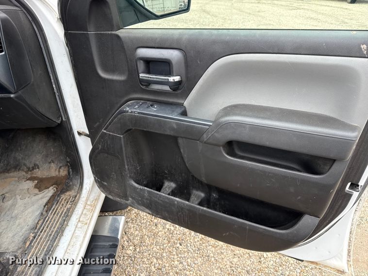 image for item EP2592 2017 GMC Sierra 2500HD Double Cab pickup truck