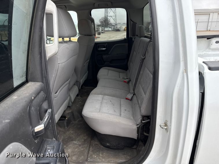 image for item EP2592 2017 GMC Sierra 2500HD Double Cab pickup truck